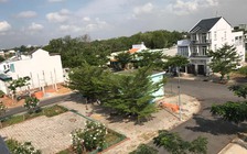 Nhà đất bỗng dưng bị 'treo'