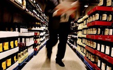 New Zealand kêu gọi cấm bán rượu ở siêu thị
