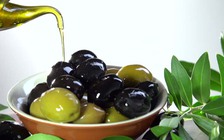 Sô cô la đen kết hợp với dầu ô liu giúp ngăn ngừa bệnh tim