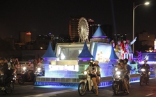 Sôi nổi lễ hội hai bên bờ sông Hàn