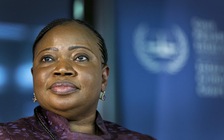 Tổng thống Duterte dọa bắt công tố viên ICC