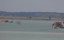 Bắt giữ 5 tàu khai thác cát trái phép trong hồ Dầu Tiếng