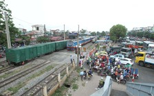Lạc hậu + quản lý kém = hiểm họa đường sắt: Thiết lập hệ thống đường ngang hợp pháp