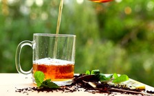 Trà xanh và trà đen giúp ngừa gan nhiễm mỡ