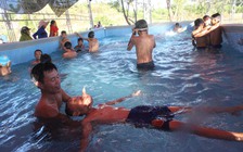 12 năm dạy bơi miễn phí cho trẻ em