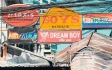 Đến phố 'làng chơi' Bangkok, những câu chuyện về đồng tiền