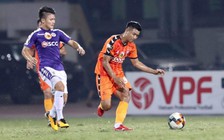 Cầu thủ V-League không chỉ sống dựa vào lương