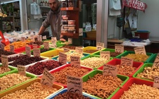 Ô tô, sữa, thịt từ châu Âu rẻ hơn