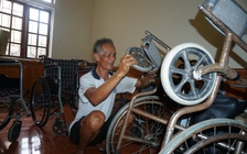 Biến phế liệu thành xe lăn tặng bệnh nhân nghèo