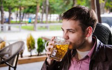 Tại sao không nên tập thể dục sau khi uống rượu bia?