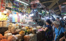 Người Sài Gòn rục rịch sắm tết