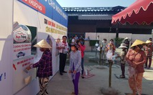 'ATM gạo' phát miễn phí cho người khó khăn vì dịch Covid-19 ở Kiên Giang