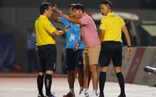 Phát ngôn không đúng mực khiến V-League xấu xí