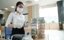 Lãi vay vẫn giảm nhỏ giọt