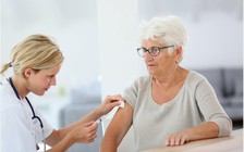 Nhiều người nhiễm Omicron chỉ triệu chứng nhẹ, cả người cao tuổi bệnh nền