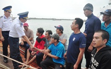 Cứu 10 ngư dân sau 8 ngày lênh đênh trên biển