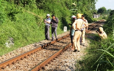 Băng qua đường ngang dân sinh, một phụ nữ bị tàu hỏa tông tử vong