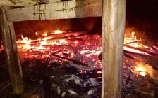 Cháy nhà do đổ nhầm xăng vào đèn dầu