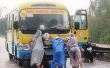 Quảng Nam: Nhiều tuyến quốc lộ sạt lở, ngập sâu, giao thông tê liệt