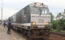 Tuyến đường sắt Bắc - Nam thông tuyến sau hơn 24 giờ tê liệt