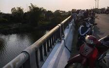 Nhảy cầu Tứ Câu, bỏ lại ba lô trên cầu, nghi tự tử