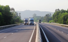 Phát hiện thi thể người đàn ông cạnh hành lang cao tốc Đà Nẵng - Quảng Ngãi