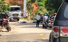 Quảng Nam: Xe máy va chạm xe tải, hai người đàn ông tử vong