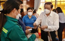 Trưởng ban Nội chính T.Ư Phan Đình Trạc thăm, tặng quà cho người dân Quảng Nam