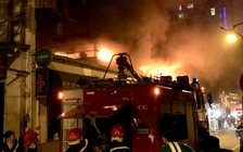 Cháy lớn tại quán bia hơi Hải Xồm ở Hà Nội, nhiều người hốt hoảng tháo chạy