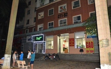 Rơi từ tầng 14 chung cư xuống mái tôn tầng 2, bé gái tử vong thương tâm