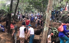 Hàng trăm người dân đã về nhà sau nhiều ngày ‘công cốc xẻ núi’ tìm đá quý