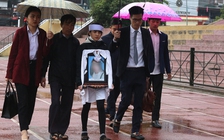 Gia đình nữ sinh giao gà xin miễn án tử cho 6 kẻ sát hại con