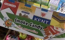 Công an Hà Nội phát cảnh báo tình trạng 'kẹo thuốc lá' bủa vây trường học