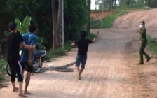 Bắc Giang: Bênh con trai trốn cách ly thả diều, bố và chú bị khởi tố