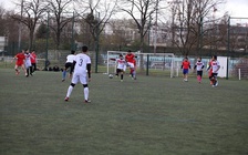 Du học sinh Anh và Pháp tổ chức giải bóng đá