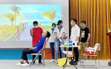 Thêm nhiều ca lây nhiễm Covid-19 mới: Sinh viên ngành y tình nguyện tham gia chống dịch.