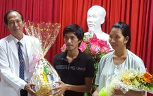 Kỳ diệu ca cứu sống sản phụ 5 lần ngưng tim: Khen thưởng các bác sĩ