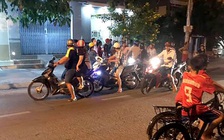 Bắt bé 22 tháng tuổi lên ô tô, bà nội và cha ruột bị lập biên bản