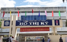 Sĩ tử đến chùa cầu may trước ngày thi tốt nghiệp THPT