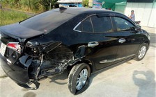 Cà Mau: Tông vào đuôi ô tô khiến thanh niên chạy xe máy tử vong