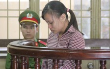 Bị ép quan hệ tình dục đồng tính, cô gái đâm chết 'mẹ nuôi'