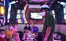 TP.HCM: 2 quán karaoke 'vùng cam' trên đường Sư Vạn Hạnh cho khách hát hò bất chấp lệnh cấm