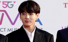 Quản lý nhóm BTS xin lỗi vụ thành viên Jungkook đi bar khi giãn cách xã hội