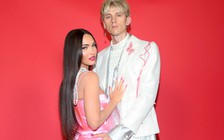 Megan Fox và Machine Gun Kelly đính hôn, ‘uống máu ăn thề’