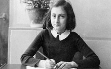 Kẻ chỉ điểm Anne Frank dần hé lộ qua phim tài liệu mới nhất