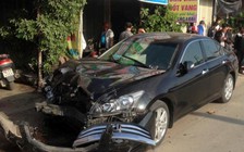 Nguyên giám đốc sở điều khiển ô tô gây tai nạn liên hoàn, 3 người nhập viện