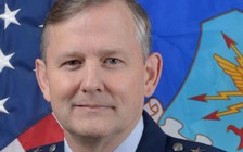 Tướng Mỹ mất chức vì dan díu với nữ sĩ quan có chồng