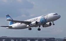 Bí ẩn bao trùm vụ máy bay EgyptAir mất tích ở Địa Trung Hải