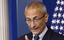 WikiLeaks bị tố tung email làm mất uy tín bà Clinton để giúp ông Trump