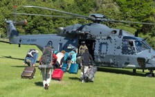 Tàu chiến các nước đến hỗ trợ New Zealand sau động đất